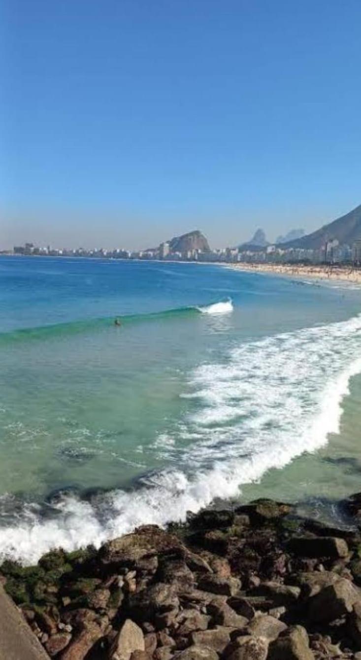 Apto Uma Quadra Da Praia, Leme Zona Sul Rj *